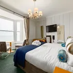 Gwesty\'R Marine Hotel & Spa
