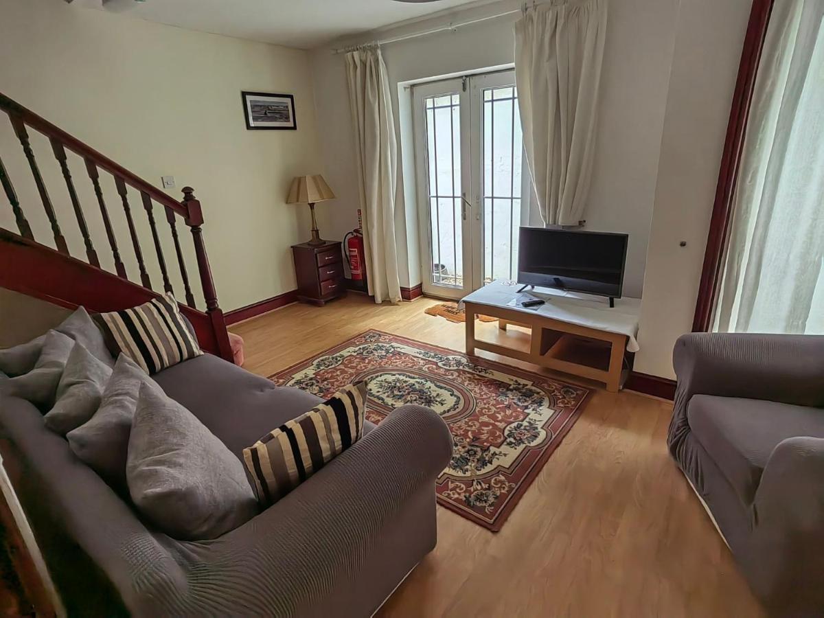 Cardigan Bay Self Catering Guest house 3*