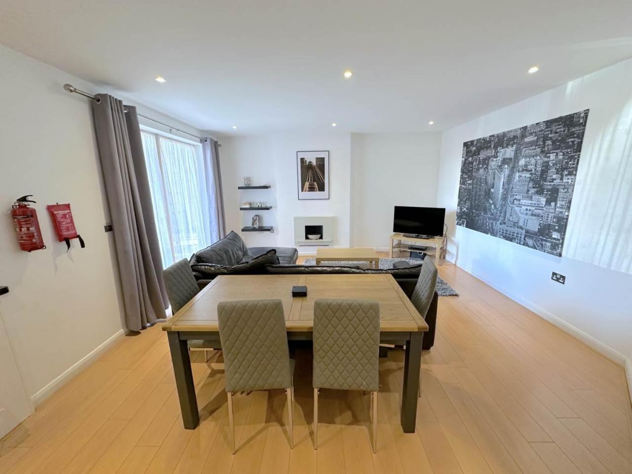 Apartment Parc Y Bryn Serviced *