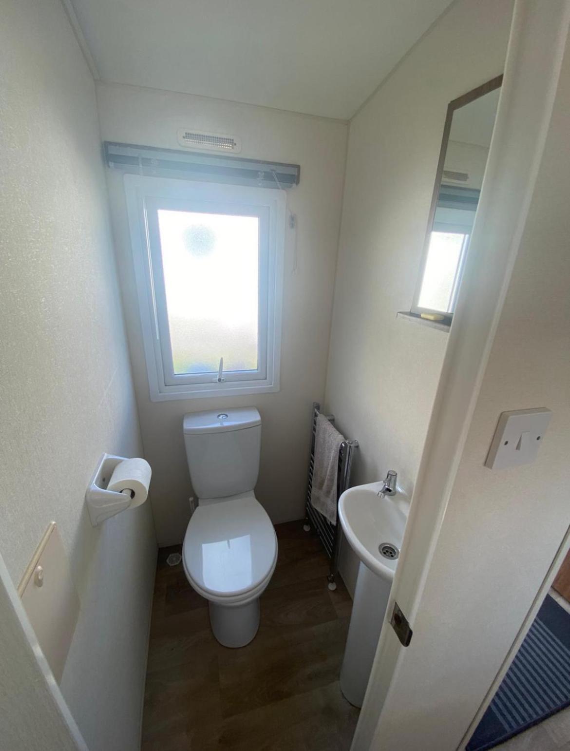Casa de férias Modern 2017 Model Delta Sienna Static Caravan In Clarach Bay *