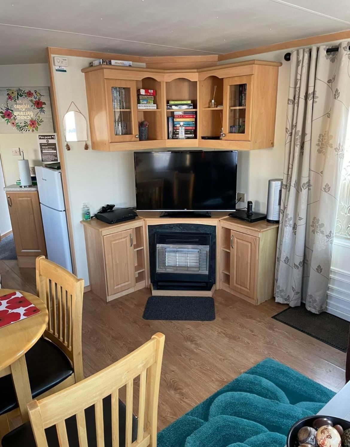 Lovley 3 Bedroom Static Caravan In Clarach Bay Aberystwyth