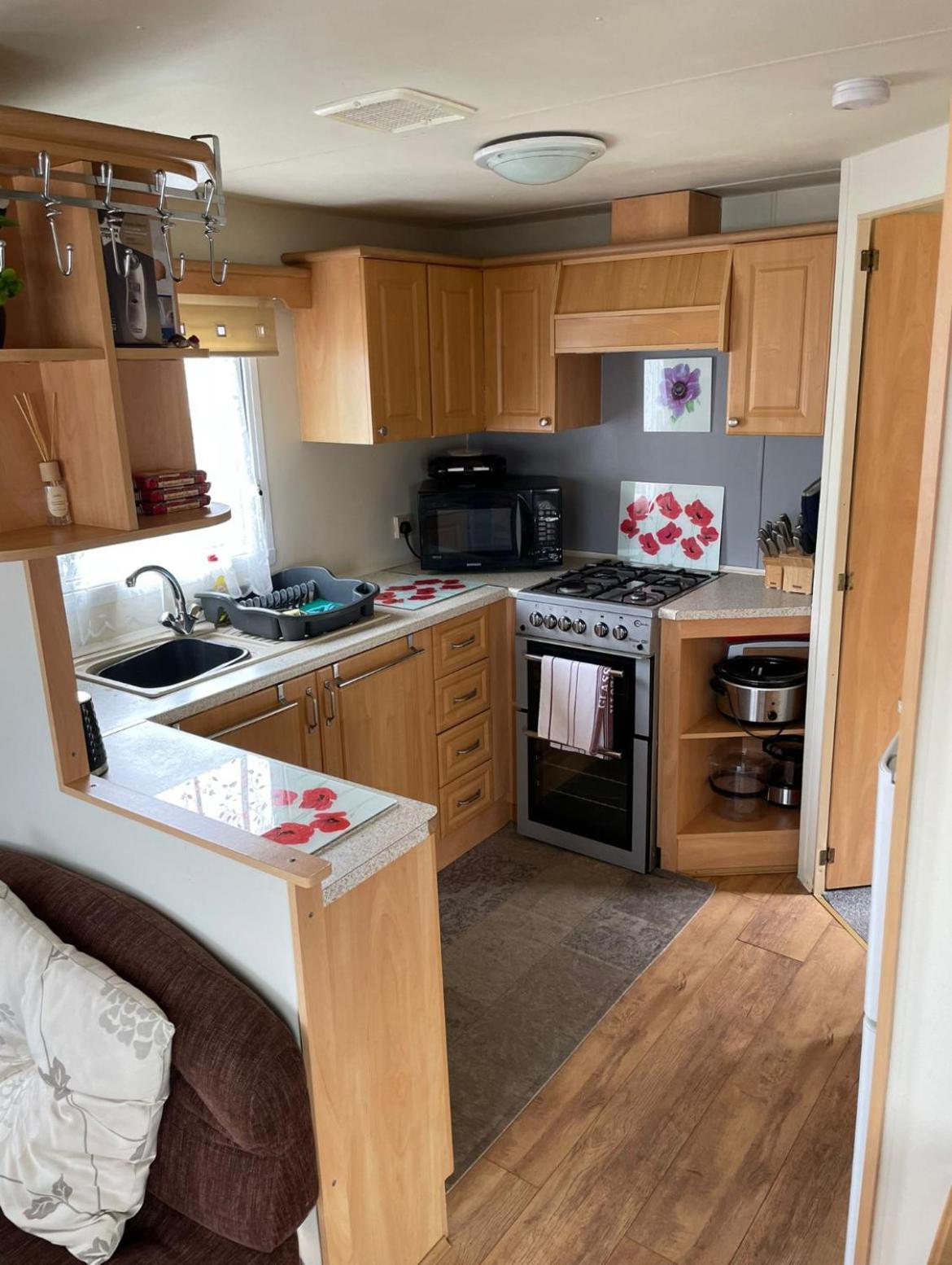Lovley 3 Bedroom Static Caravan In Clarach Bay * Aberystwyth