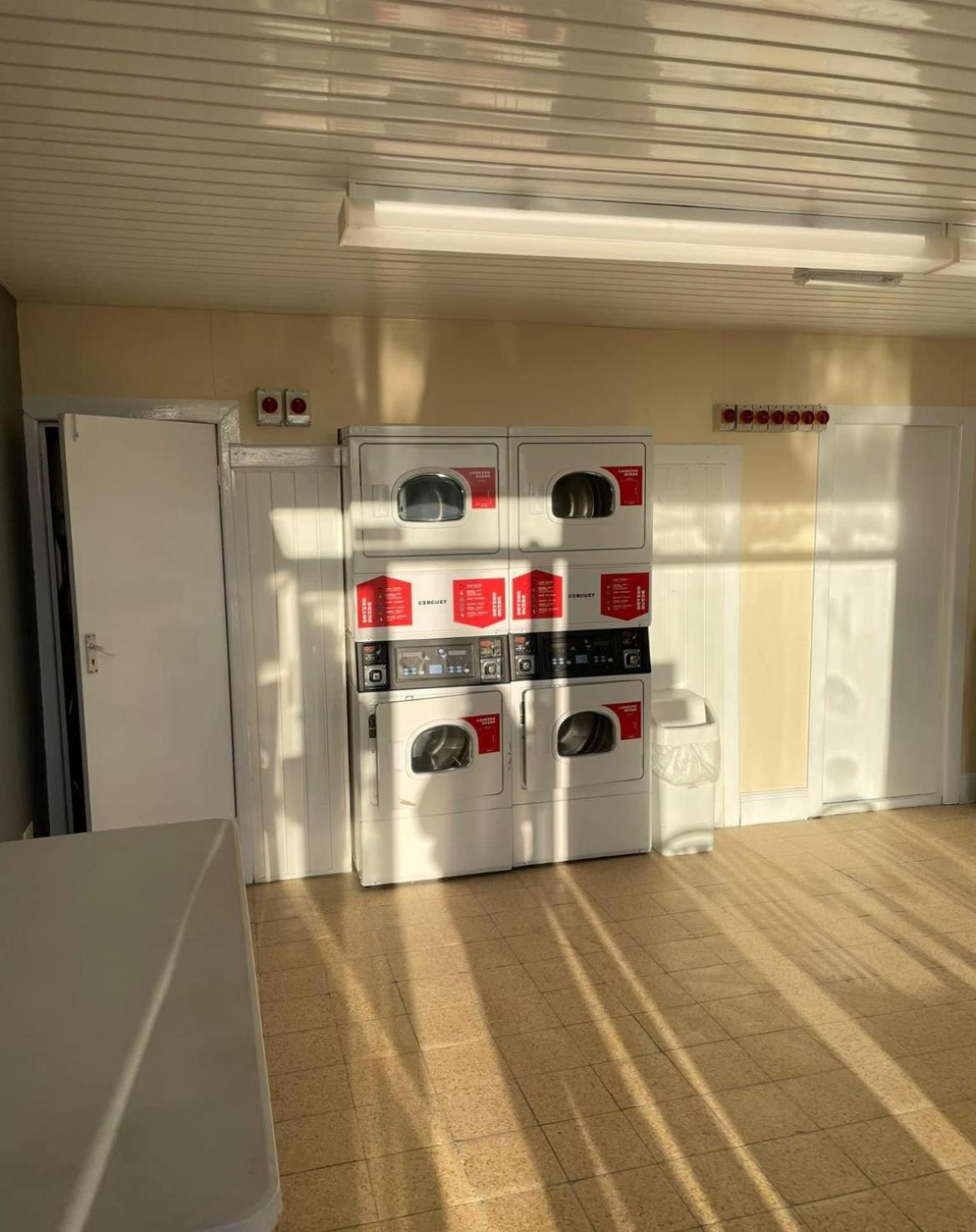 Lovley 3 Bedroom Static Caravan In Clarach Bay *