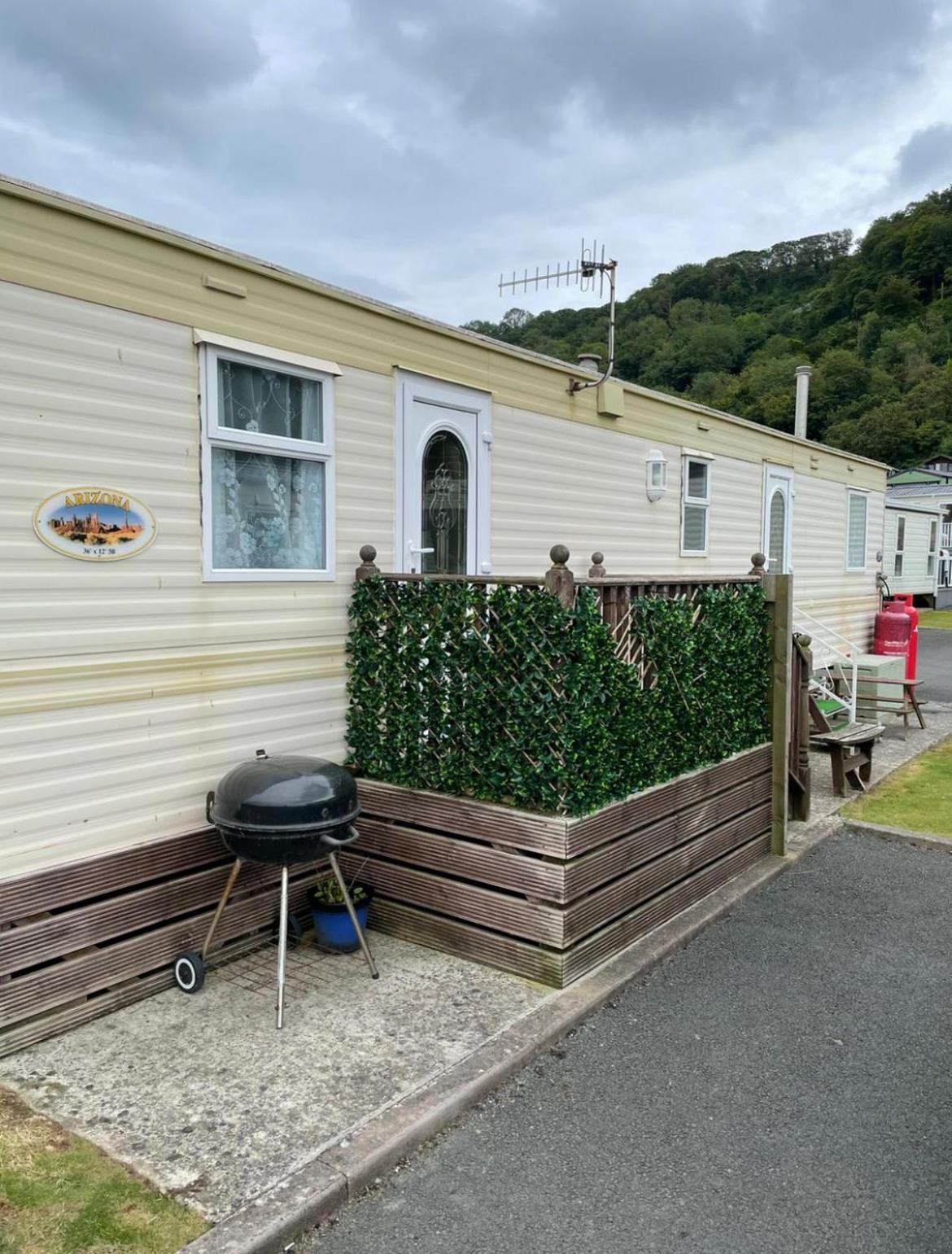 Lovley 3 Bedroom Static Caravan In Clarach Bay *