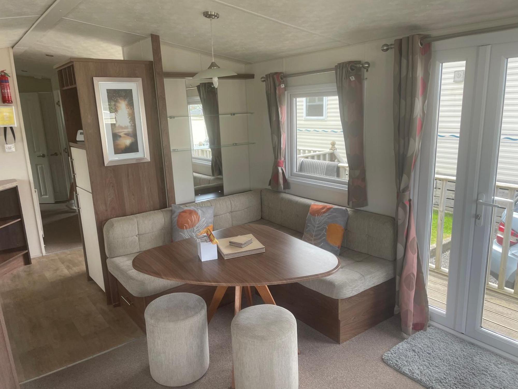 Modern 2017 Model Delta Sienna Static Caravan In Clarach Bay Casa de férias *