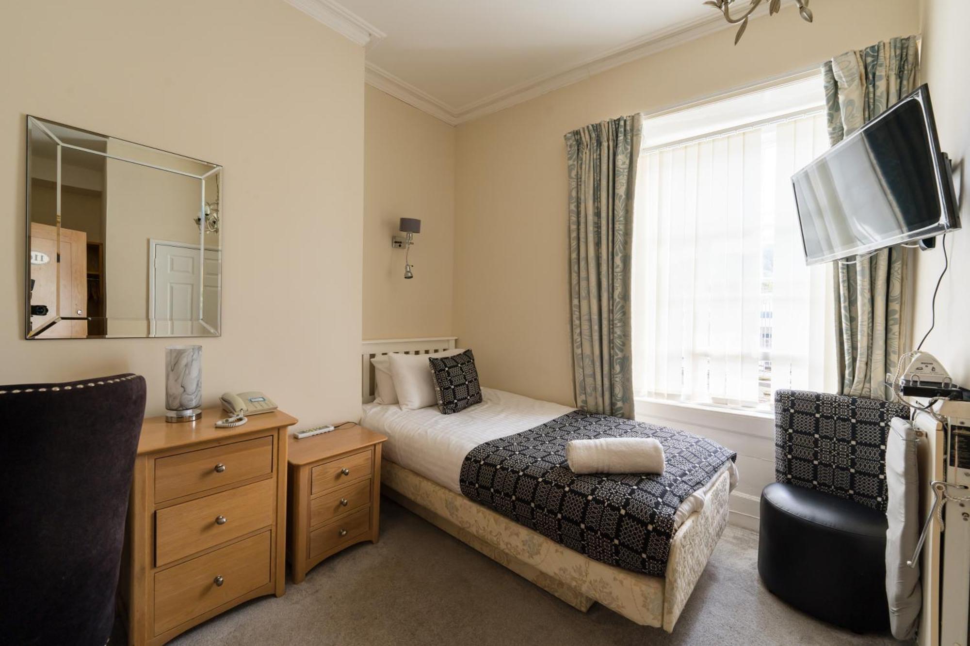 Hotel Gwesty'r Marine &