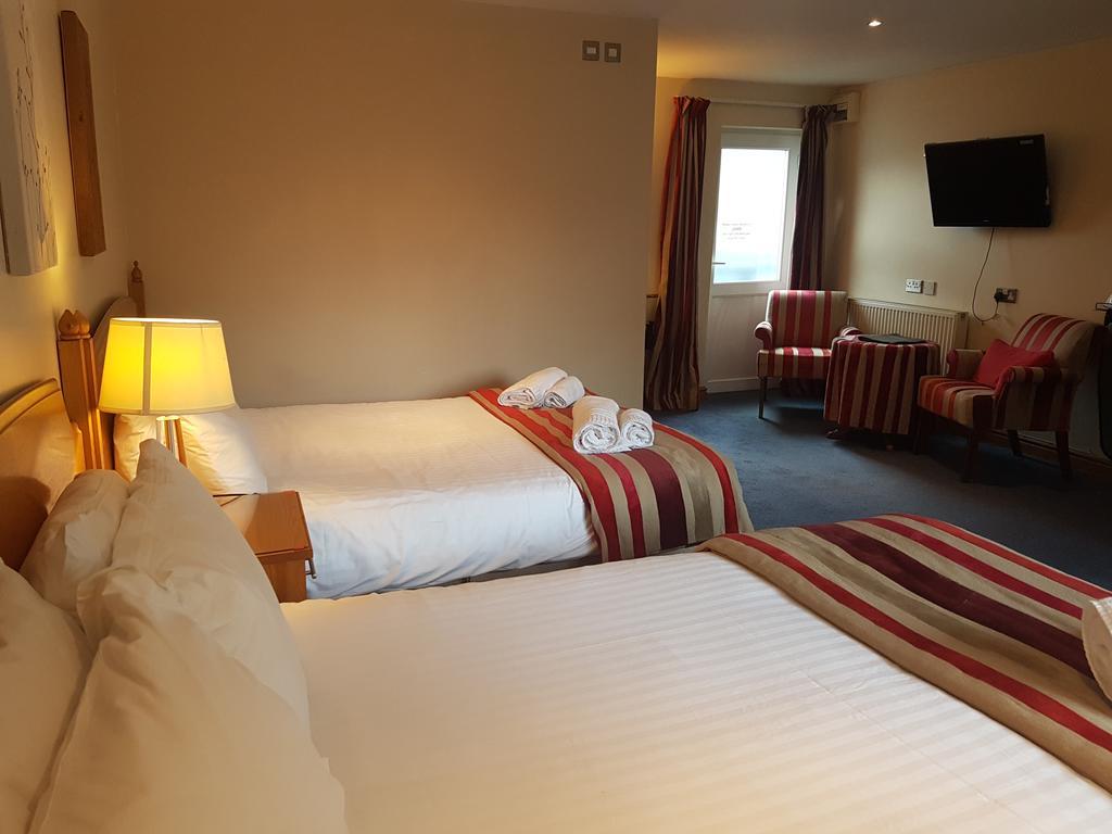 Gwesty'r Marine & Hotel