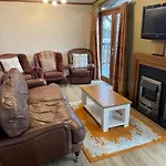 The Oak Lodge