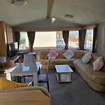 Light And Airy 2 Bedroom Mobile Home