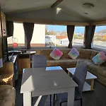 Light And Airy 2 Bedroom Mobile Home