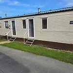 Light And Airy 2 Bedroom Mobile Home