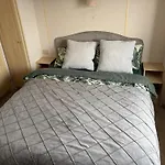 Hilltop Hideaway 2 Bed Caravan With Panoramic Town Scenery In Aberystwyth Holiday Village F8