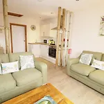 Llewelyn Lodge