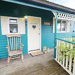 Llewelyn Lodge