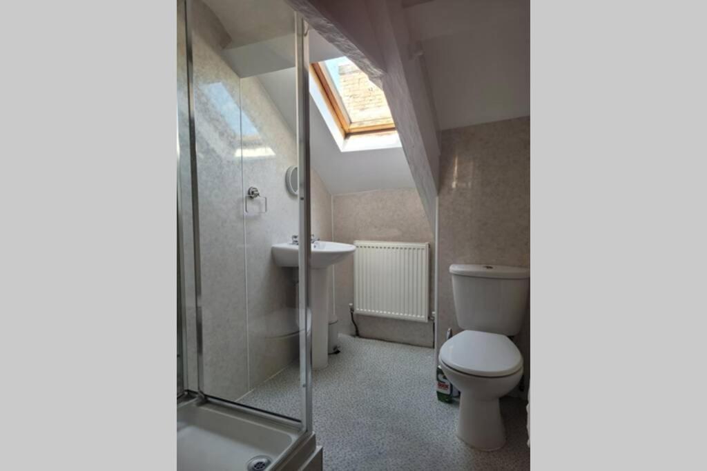 Holiday home Large 5 Bed Town-centre Close To The Beach, Sleeps 9