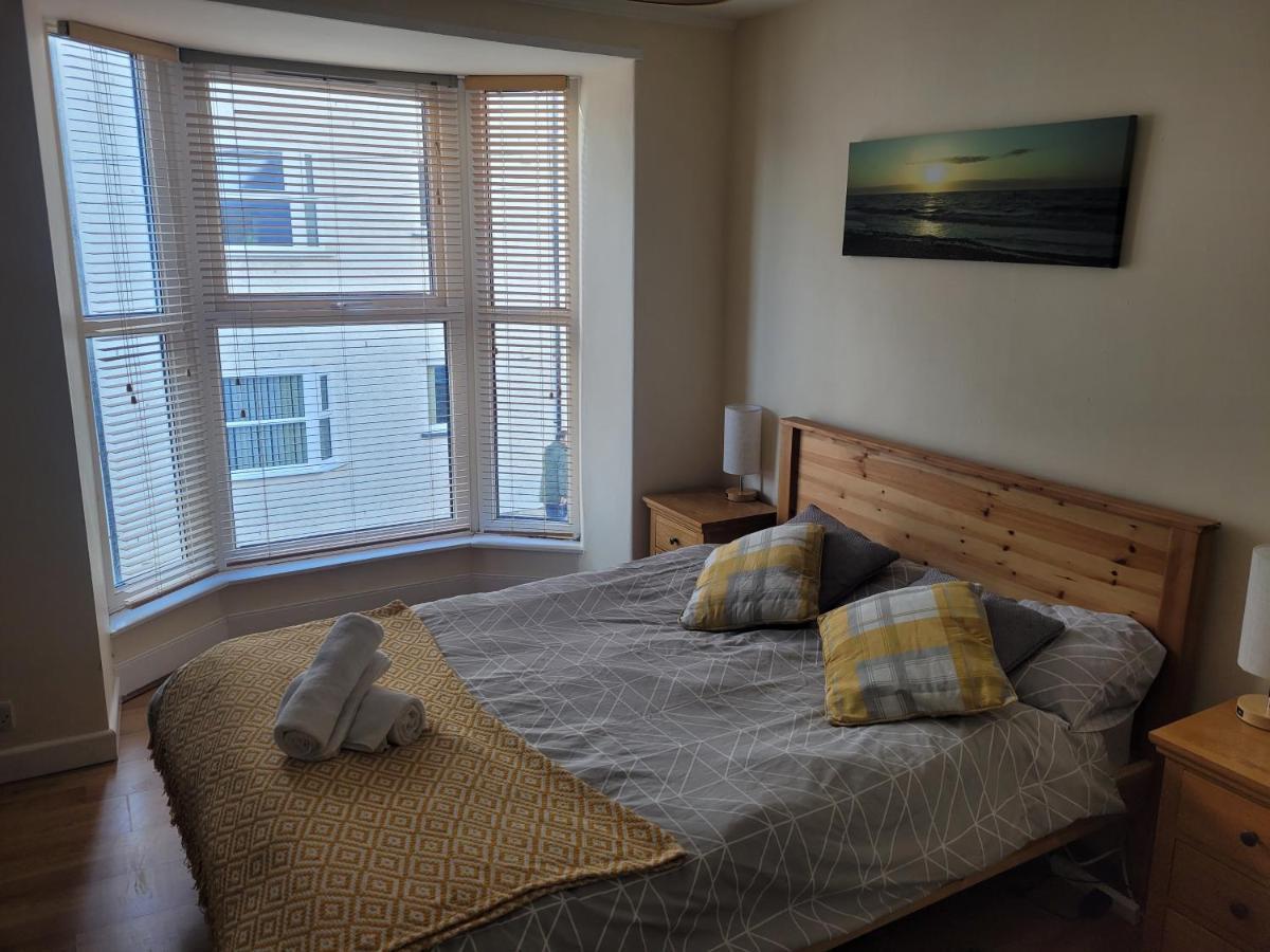 Holiday home Large 5 Bed Town-centre Close To The Beach, Sleeps 9