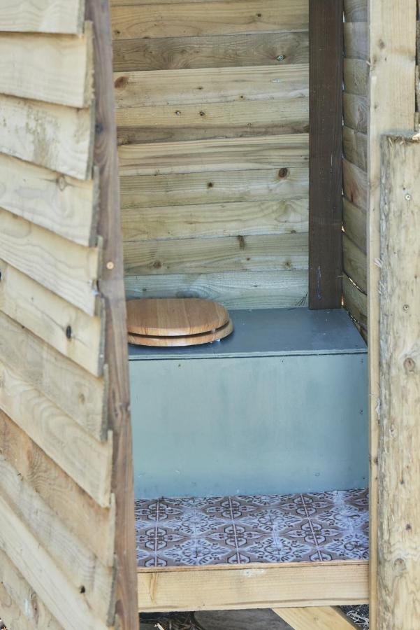 Luxury tent Raven Yurt - Yurtopia Aberystwyth
