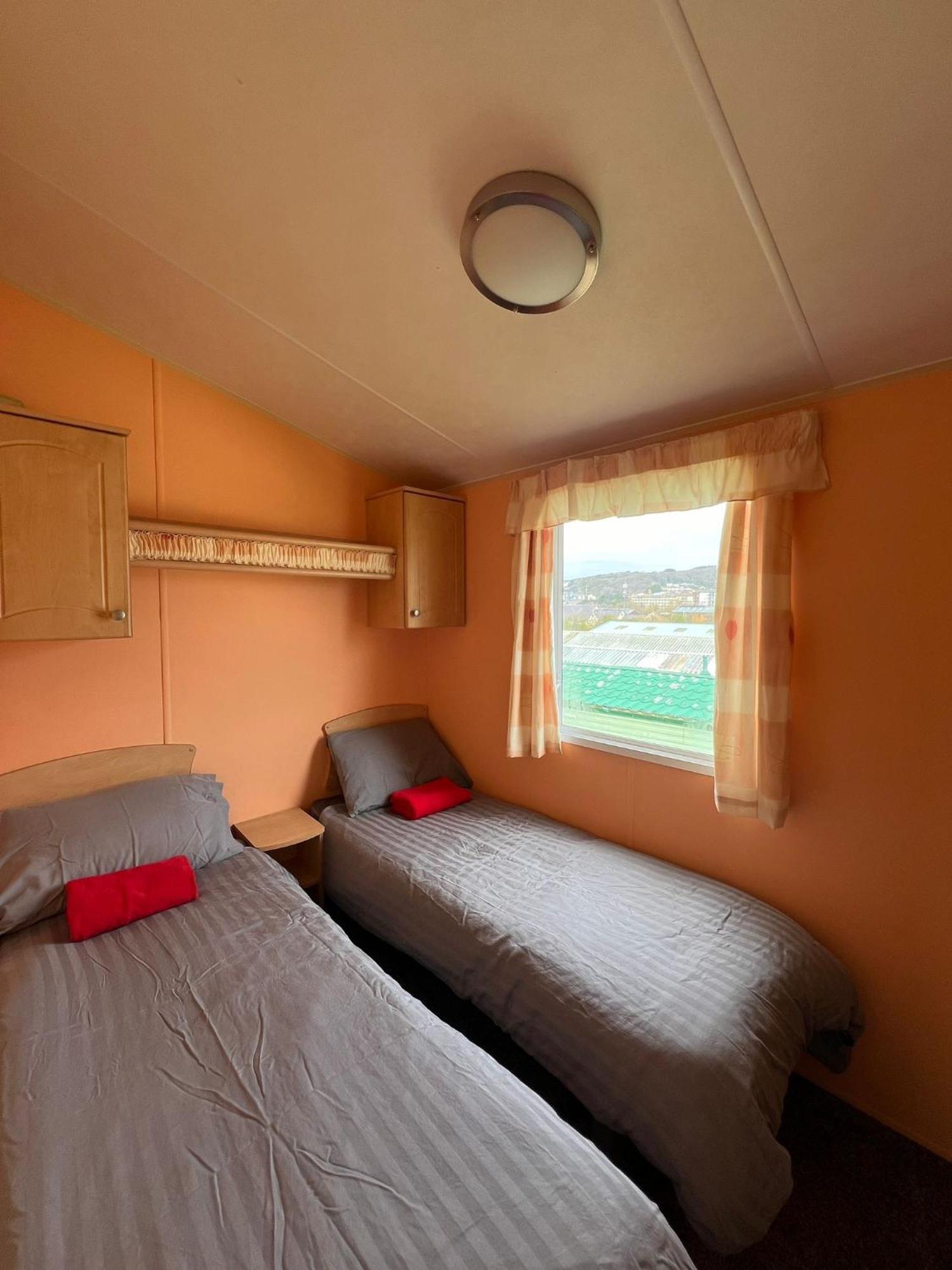 Light And Airy 2 Bedroom Mobile Aberystwyth