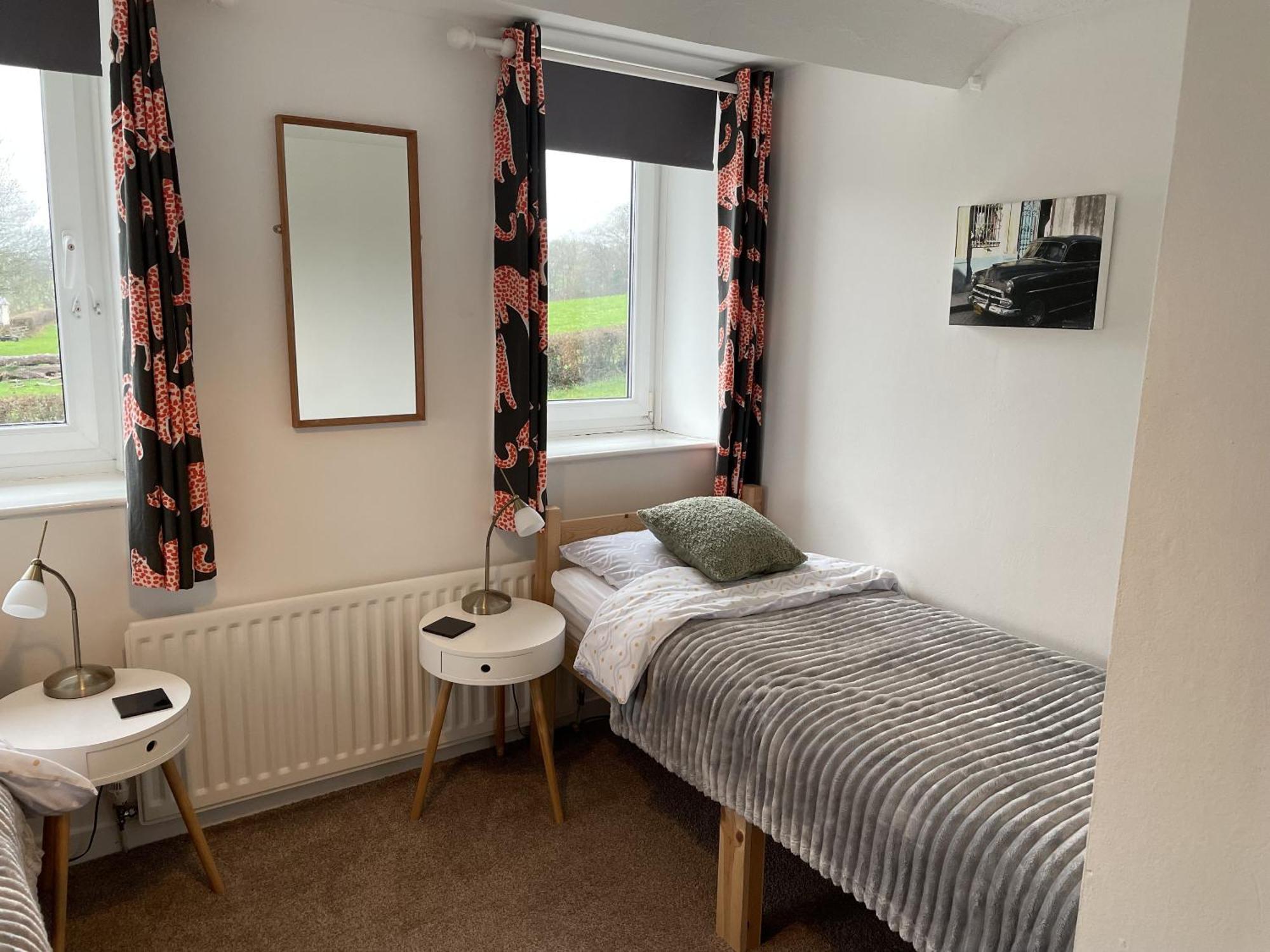 Taylor Way Apartment