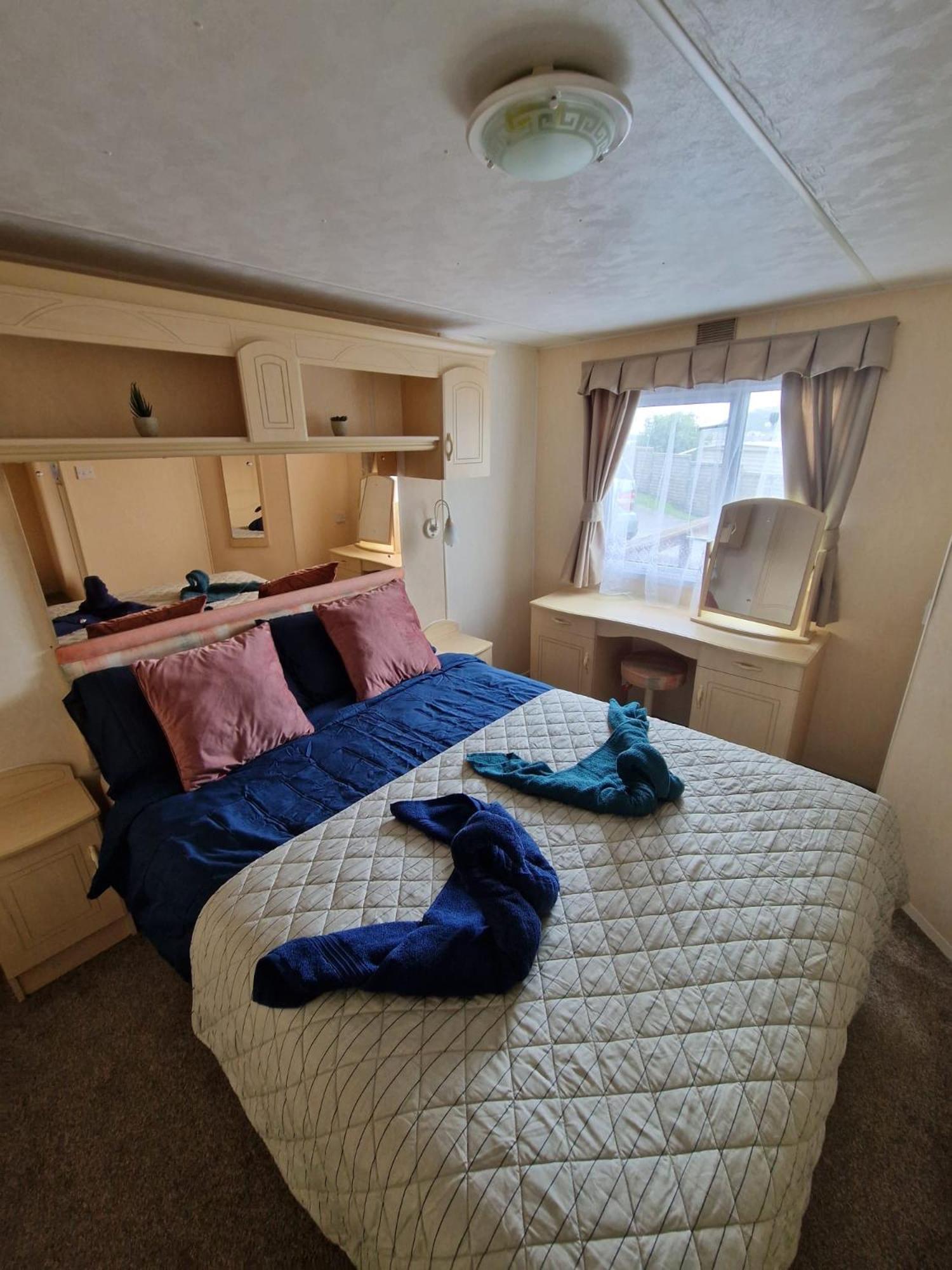 Holiday park Haven On The Hill 2 Bed Caravan With Town Views Of F7 *