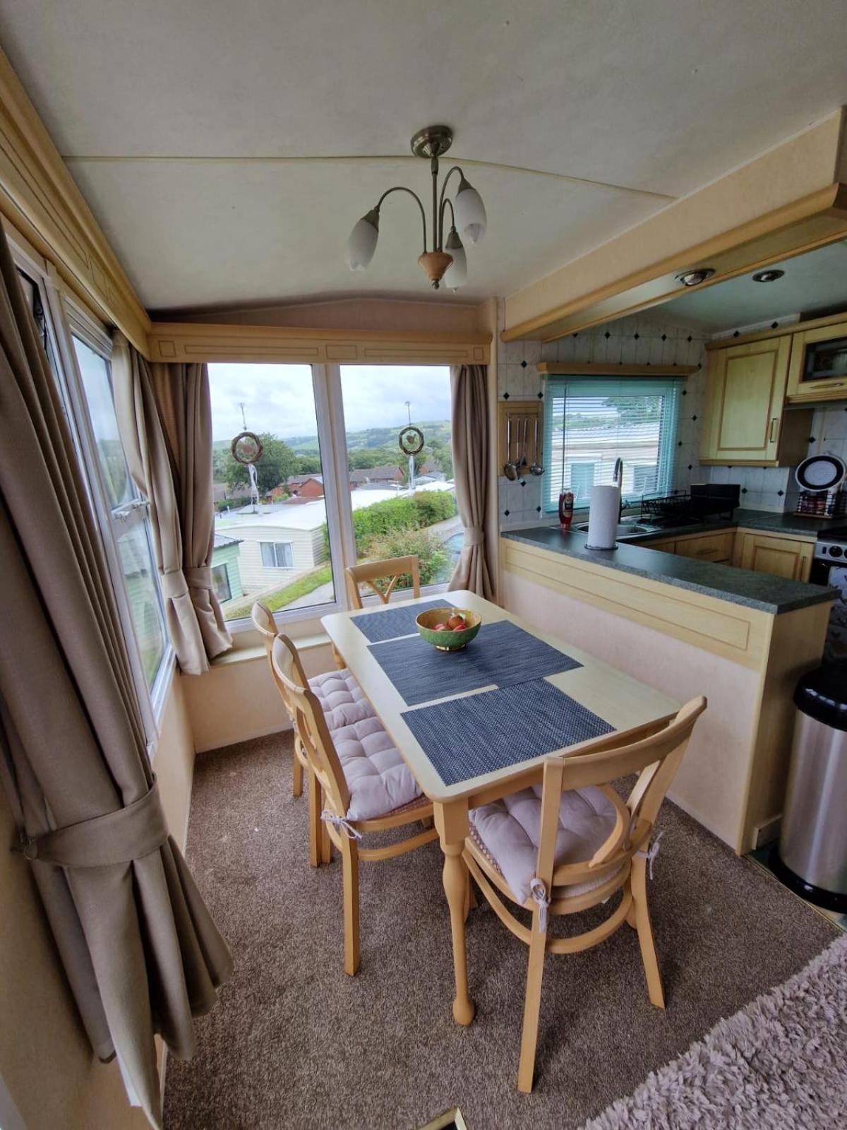 Haven On The Hill 2 Bed Caravan With Town Views Of F7 * Aberystwyth