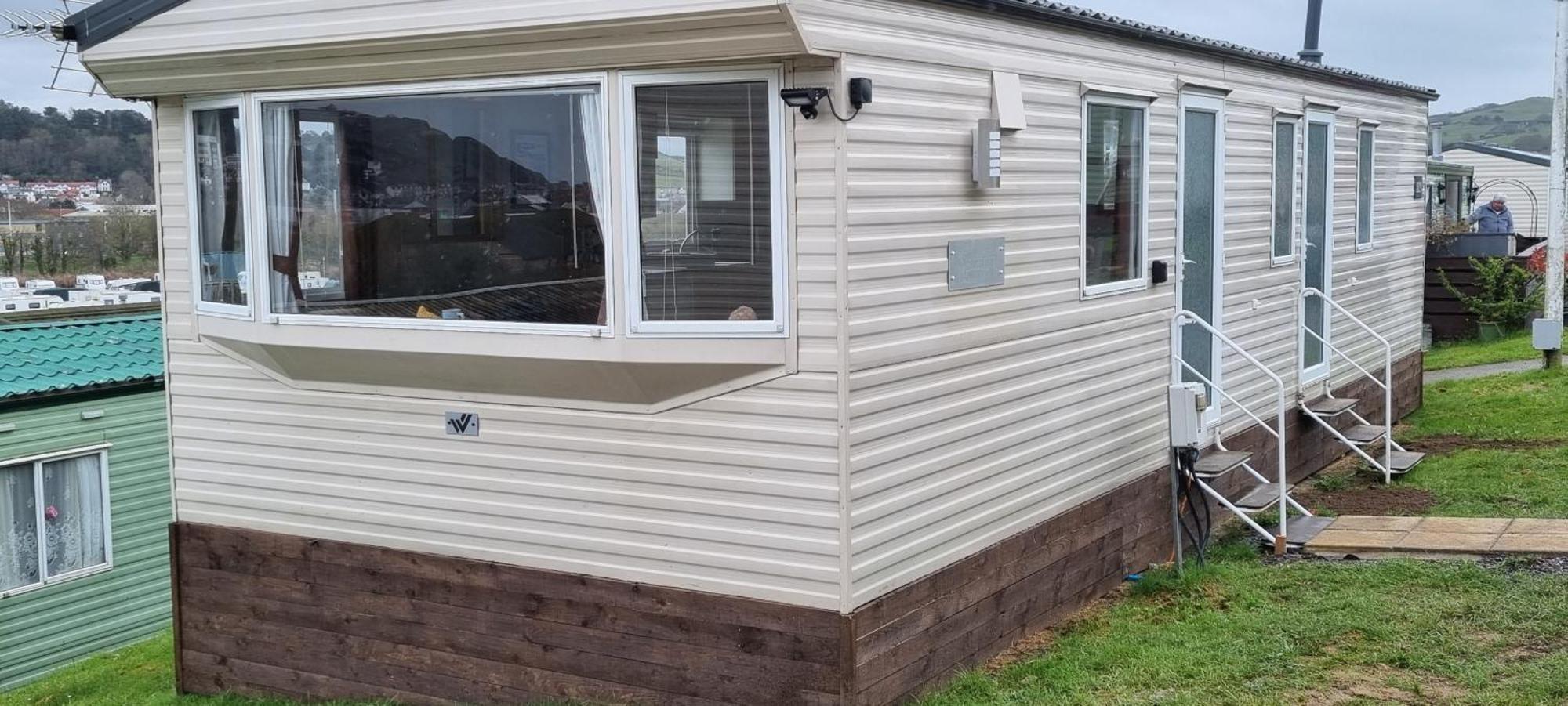 Light And Airy 2 Bedroom Mobile
