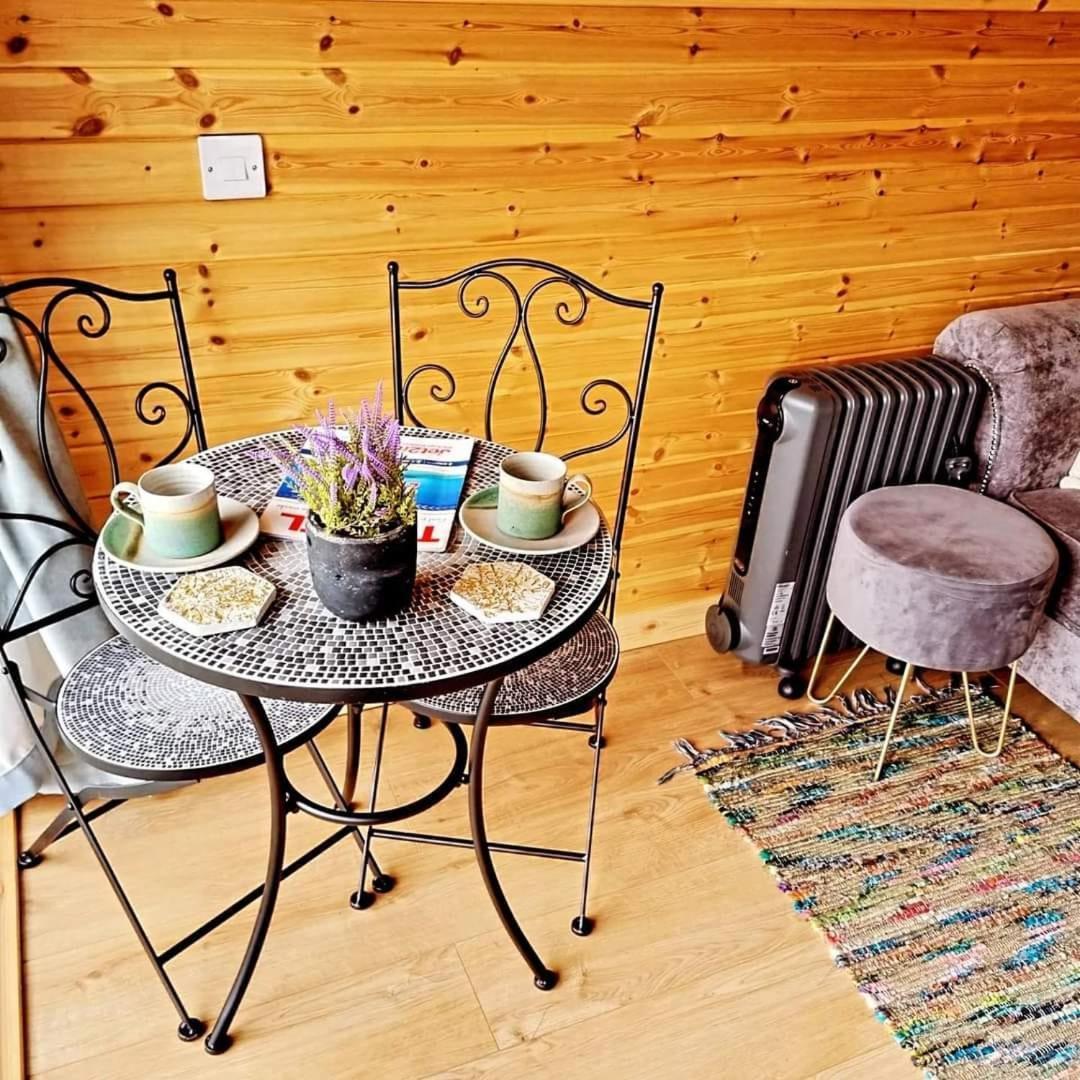 Forester's Retreat Glamping - Dinas View *