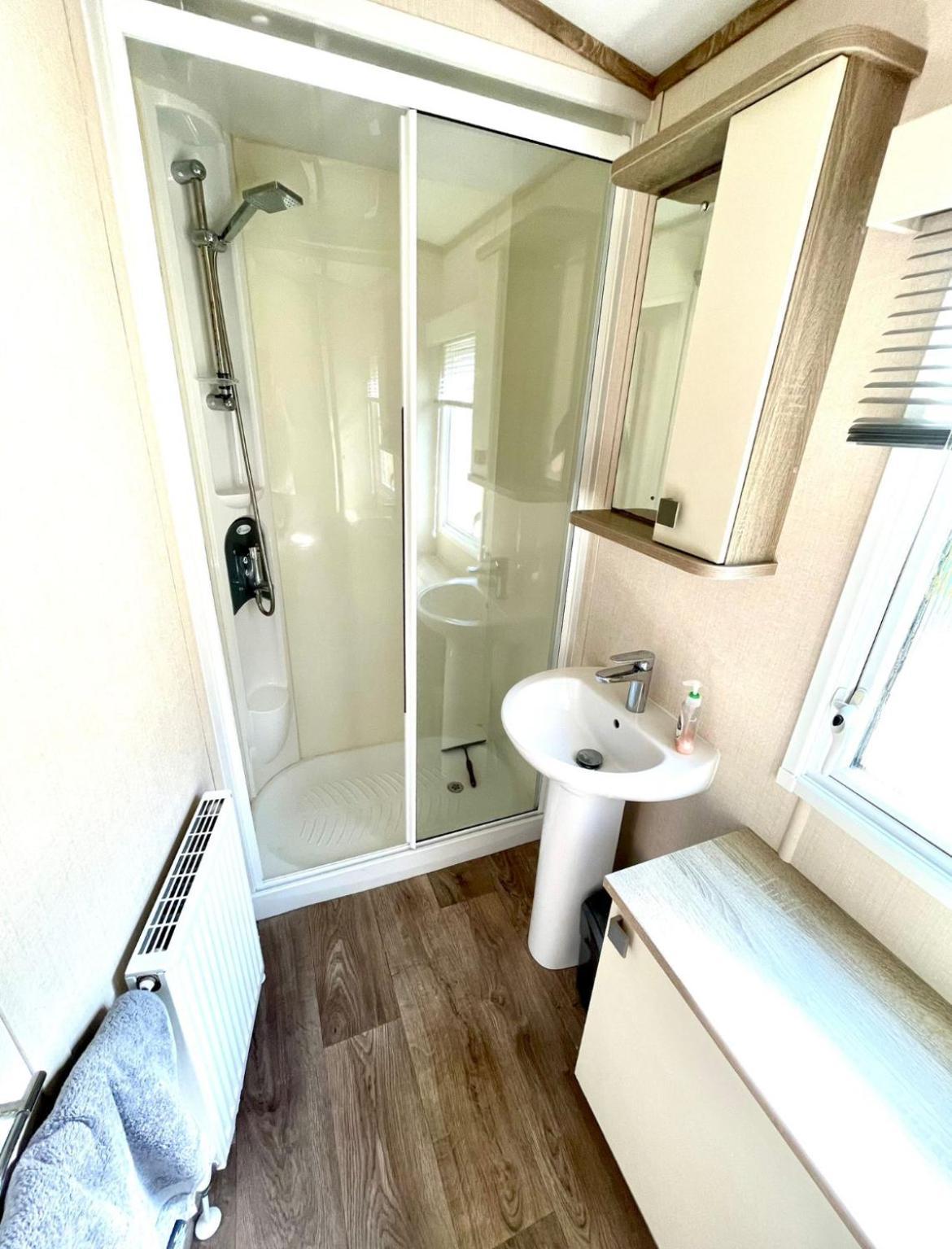 Platinium Standard Luxury And Modern Static Caravan At Clarach Bay Holiday home
