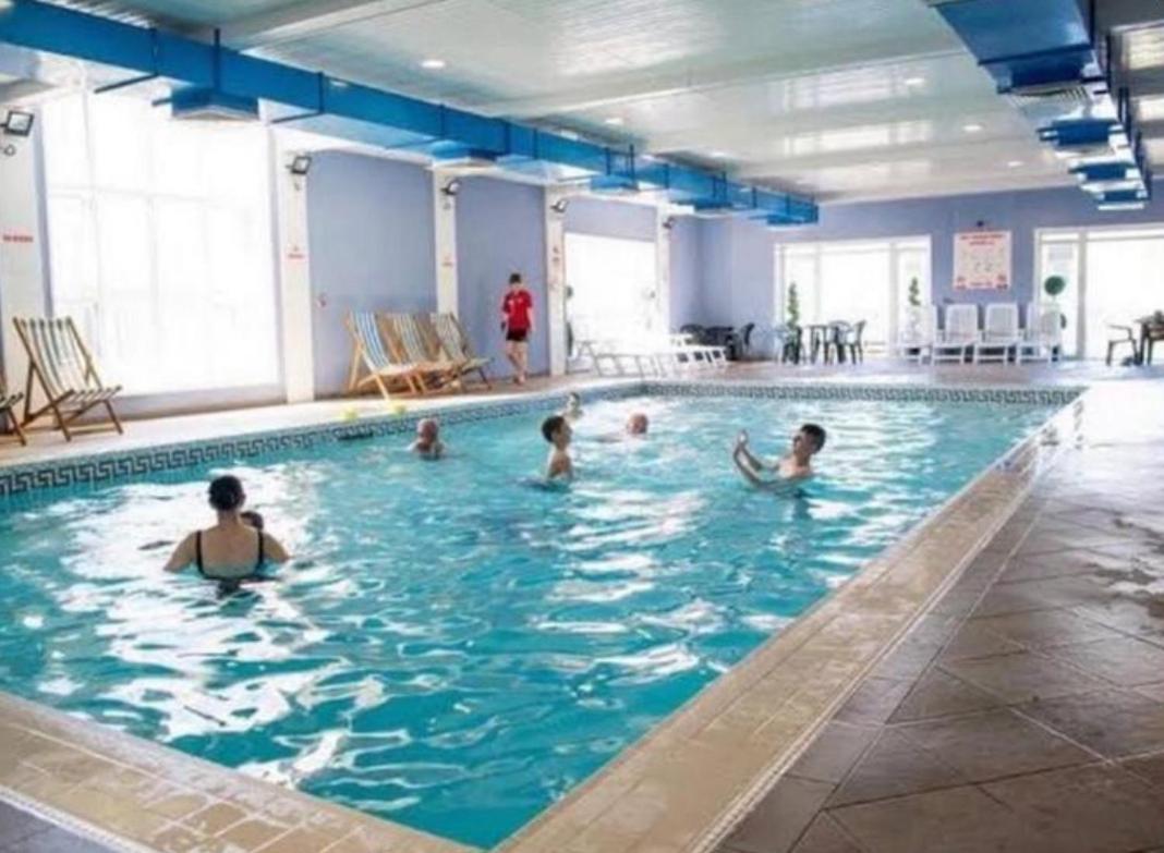 Holiday home Platinium Standard Luxury And Modern Static Caravan At Clarach Bay