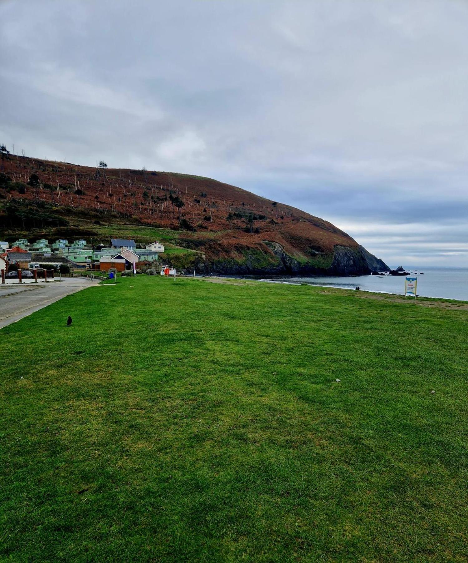 Holiday home Platinium Standard Luxury And Modern Static Caravan At Clarach Bay *