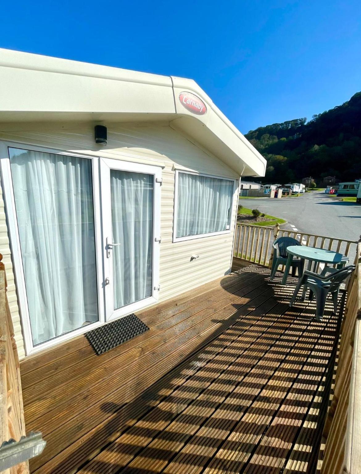 Platinium Standard Luxury And Modern Static Caravan At Clarach Bay Aberystwyth
