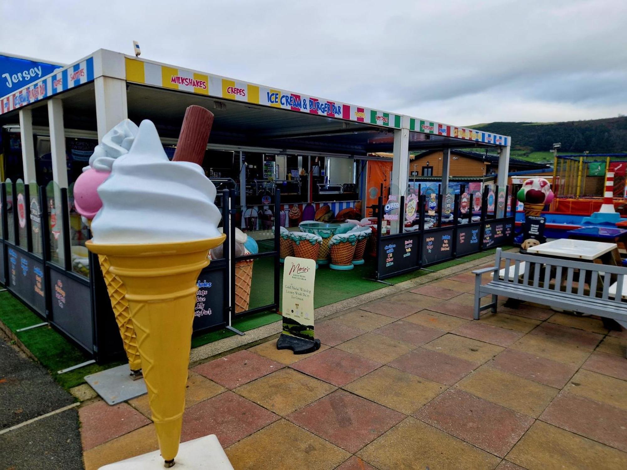Holiday home Platinium Standard Luxury And Modern Static Caravan At Clarach Bay Aberystwyth