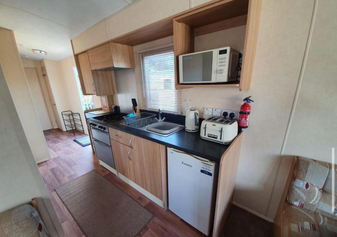 Pet Friendly 3 Bed Static Caravan In Clarach Bay Spacious And Cozy *