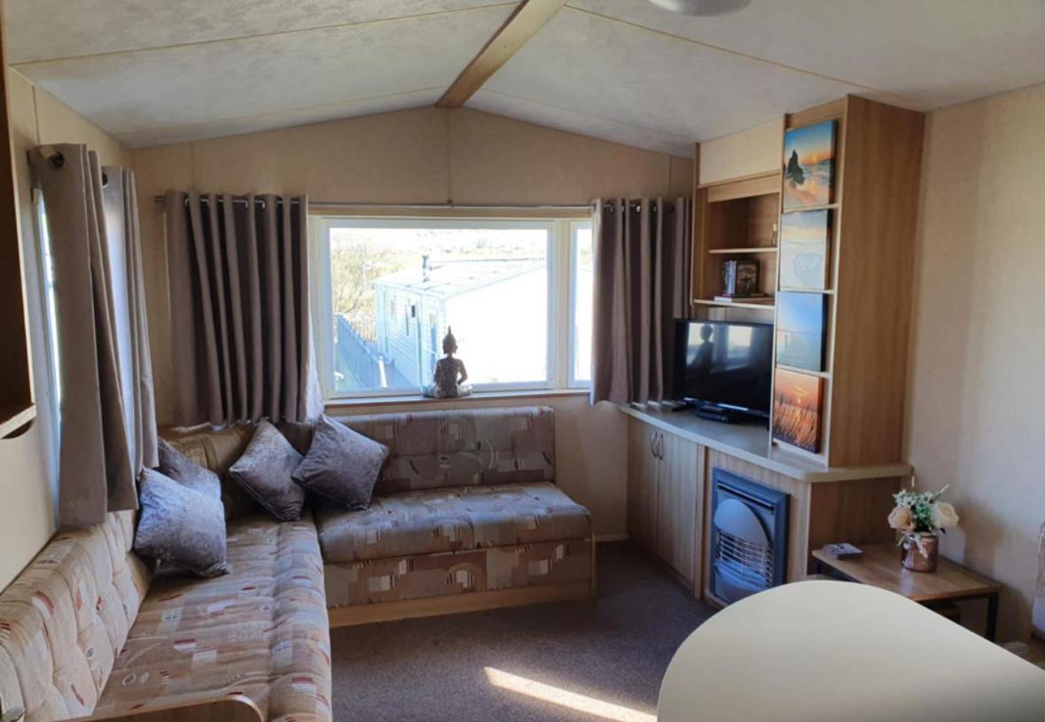 Holiday home Pet Friendly 3 Bed Static Caravan In Clarach Bay Spacious And Cozy