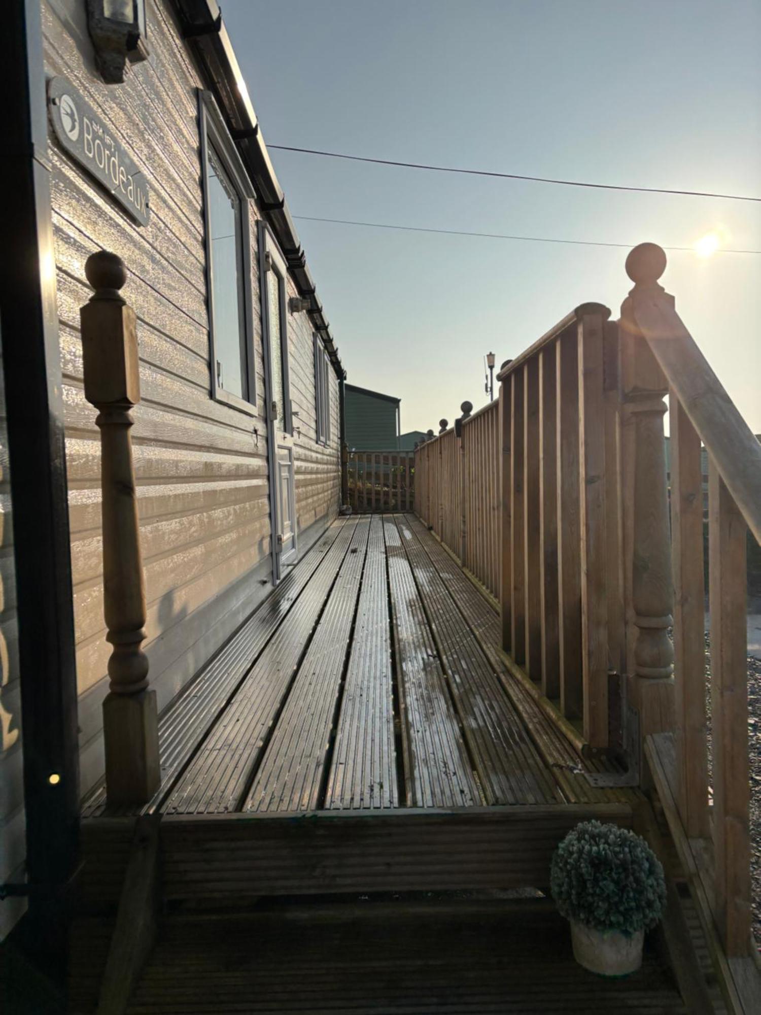 Holiday home The Lookout At Clarach Spacious 3 Bed With Decking And Sea View *