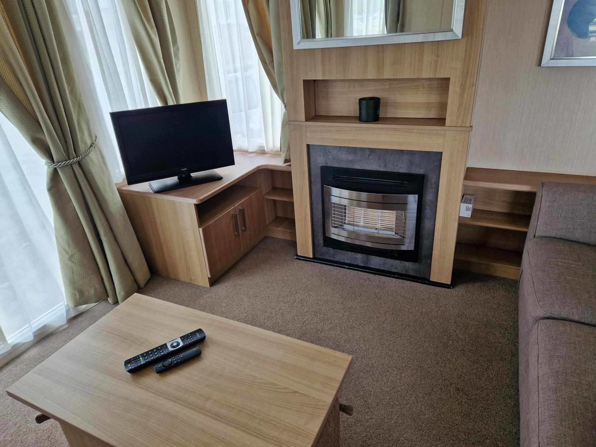 Holiday home The Lookout At Clarach Spacious 3 Bed With Decking And Sea View