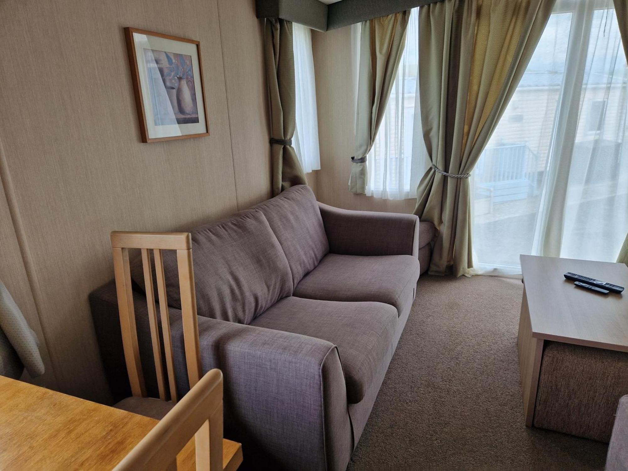 Holiday home The Lookout At Clarach Spacious 3 Bed With Decking And Sea View