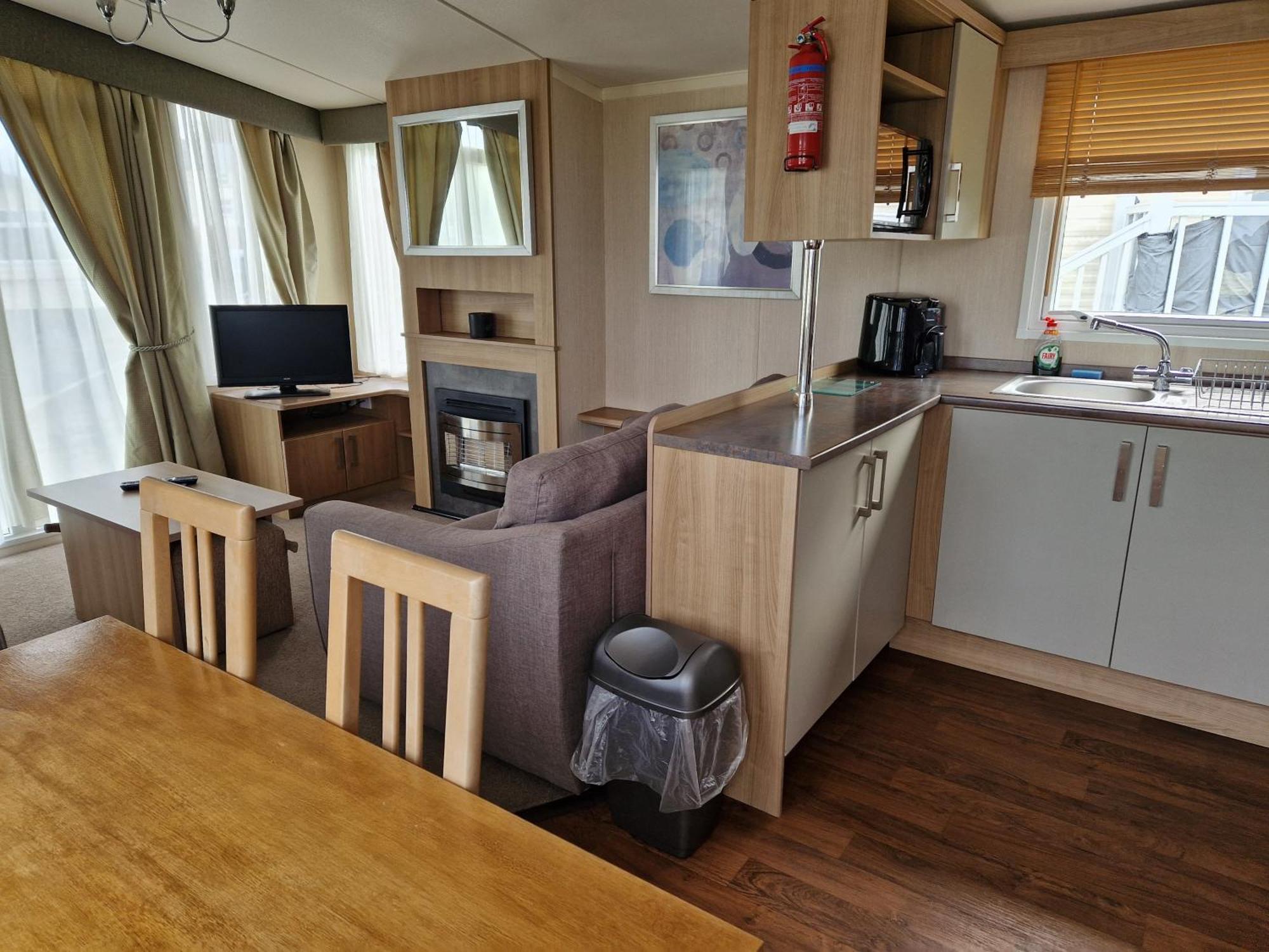 The Lookout At Clarach Spacious 3 Bed With Decking And Sea View *