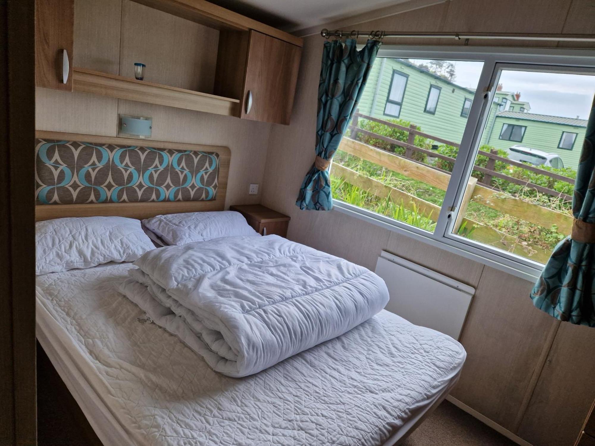 The Lookout At Clarach Spacious 3 Bed With Decking And Sea View