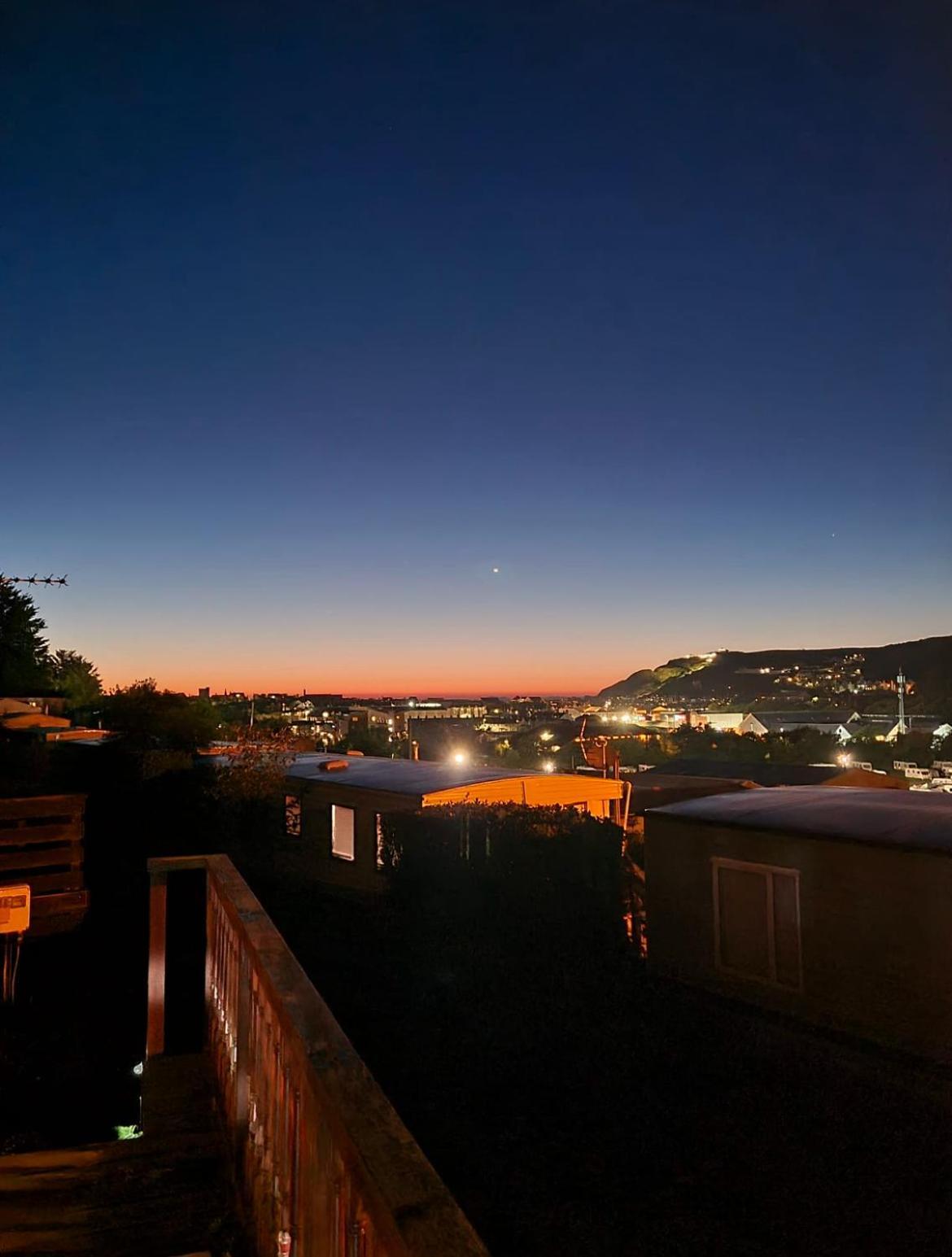 Hilltop Hideaway 2 Bed Caravan With Panoramic Town Scenery In Village F8 * Aberystwyth