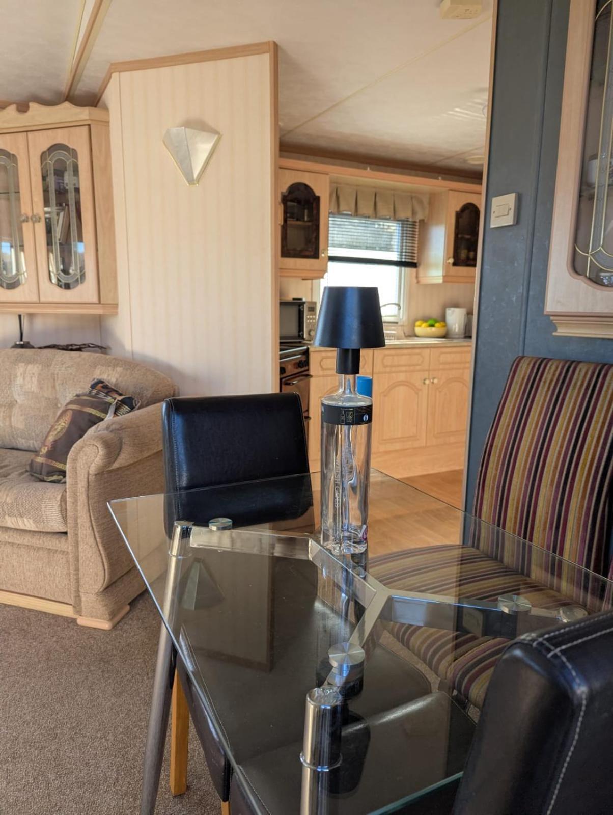 Walking Distance To And Town Great Outside Space Dog Friendly Free Parking Next To Caravan *