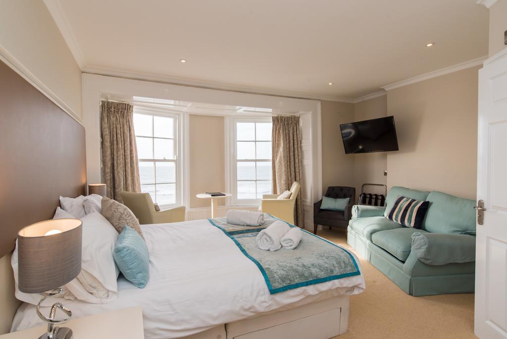 No 46 Marine Terrace Aparthotel
