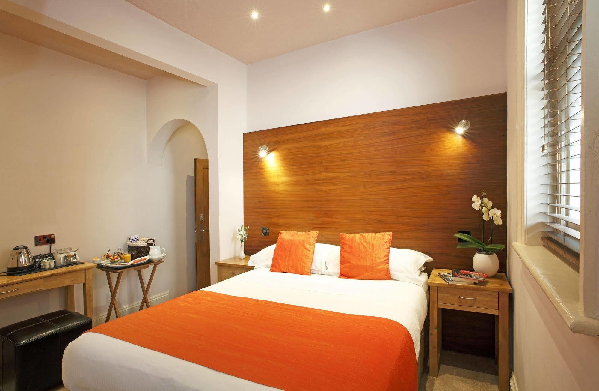 Castle 4* Aberystwyth