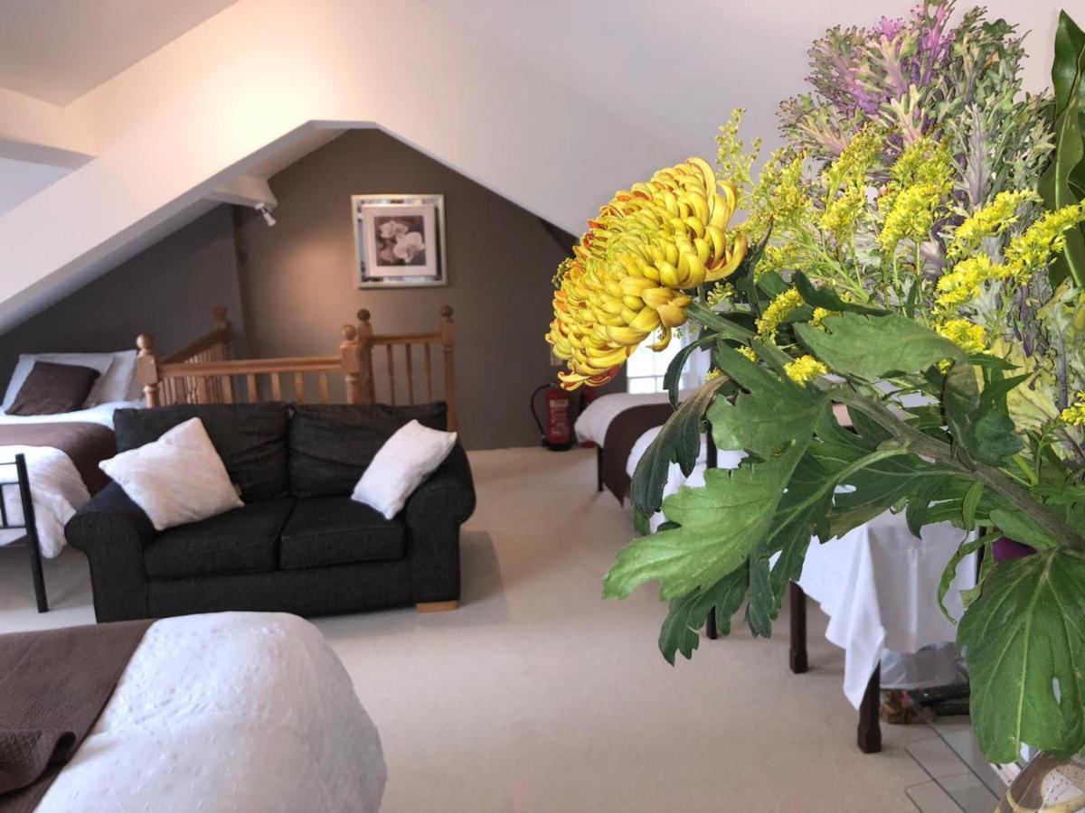 Llangwyryfon Country Breaks Bed & Breakfast 4*