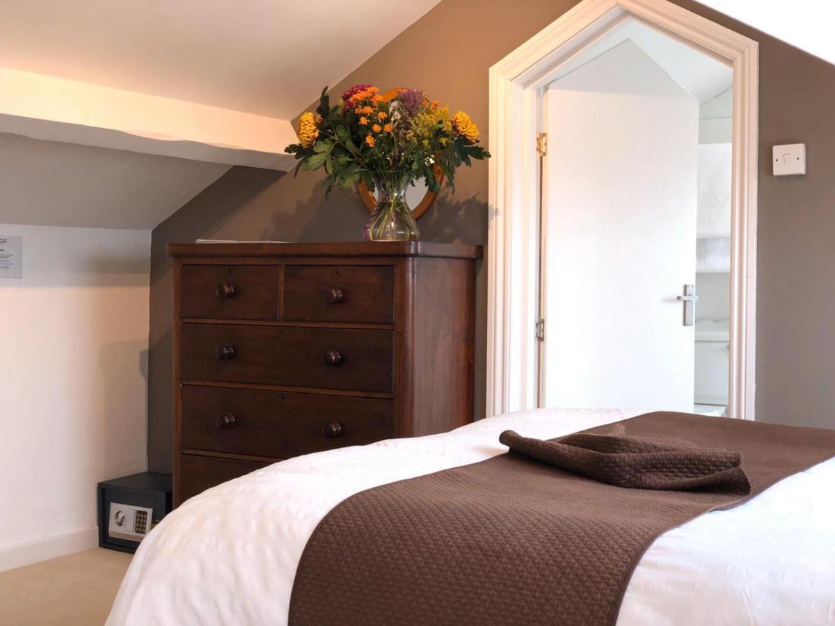 Llangwyryfon Country Breaks Bed & Breakfast 4*