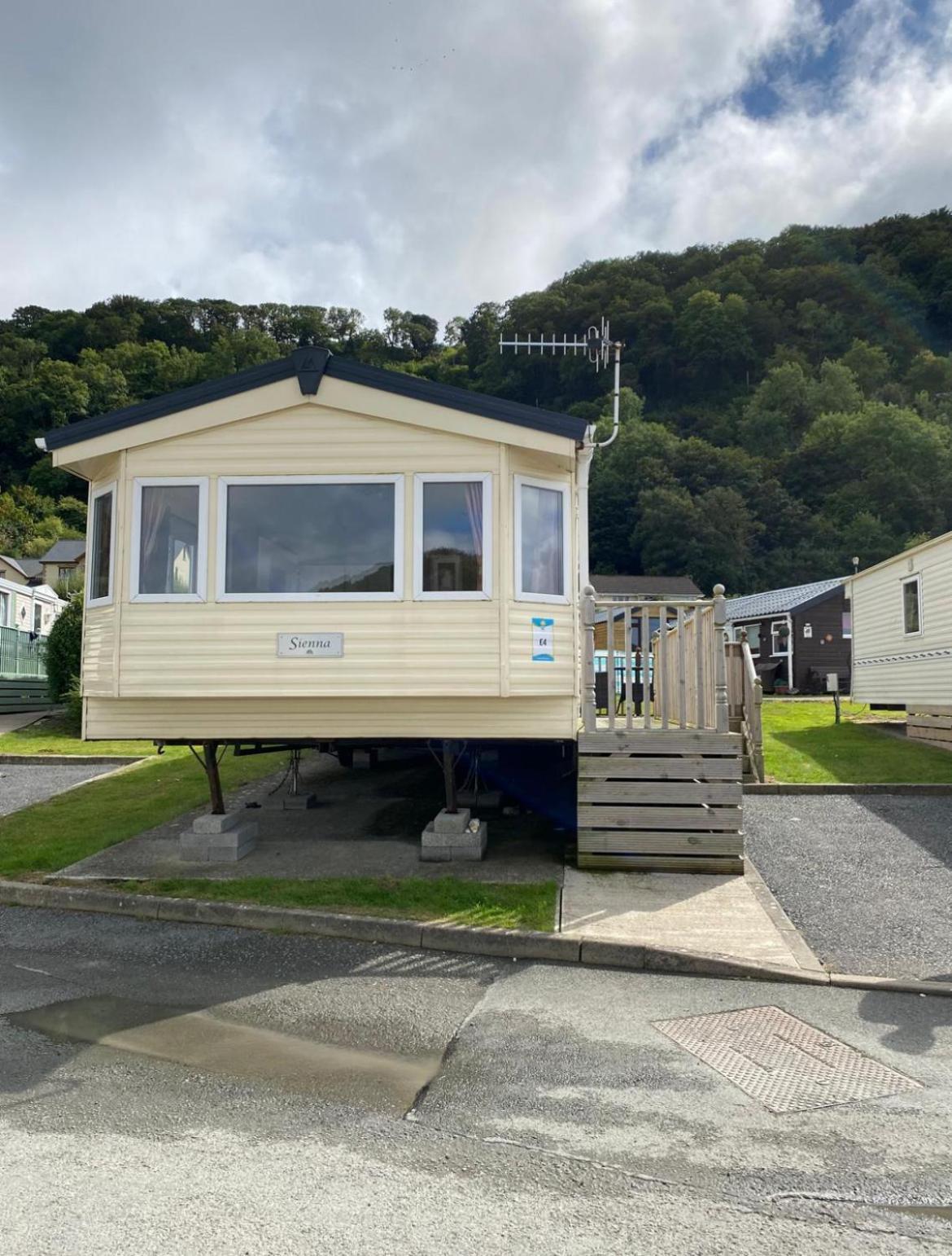 Holiday home Modern 2017 Model Delta Sienna Static Caravan In Clarach Bay Aberystwyth